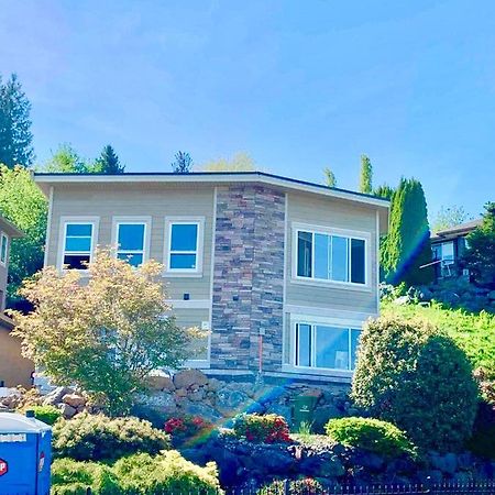 Mountain Retreat 3 Bedroom Garden House Near Heritage Park, Coliseum , Hwy 1, Fishing, Cultus Lake Чилівак Екстер'єр фото