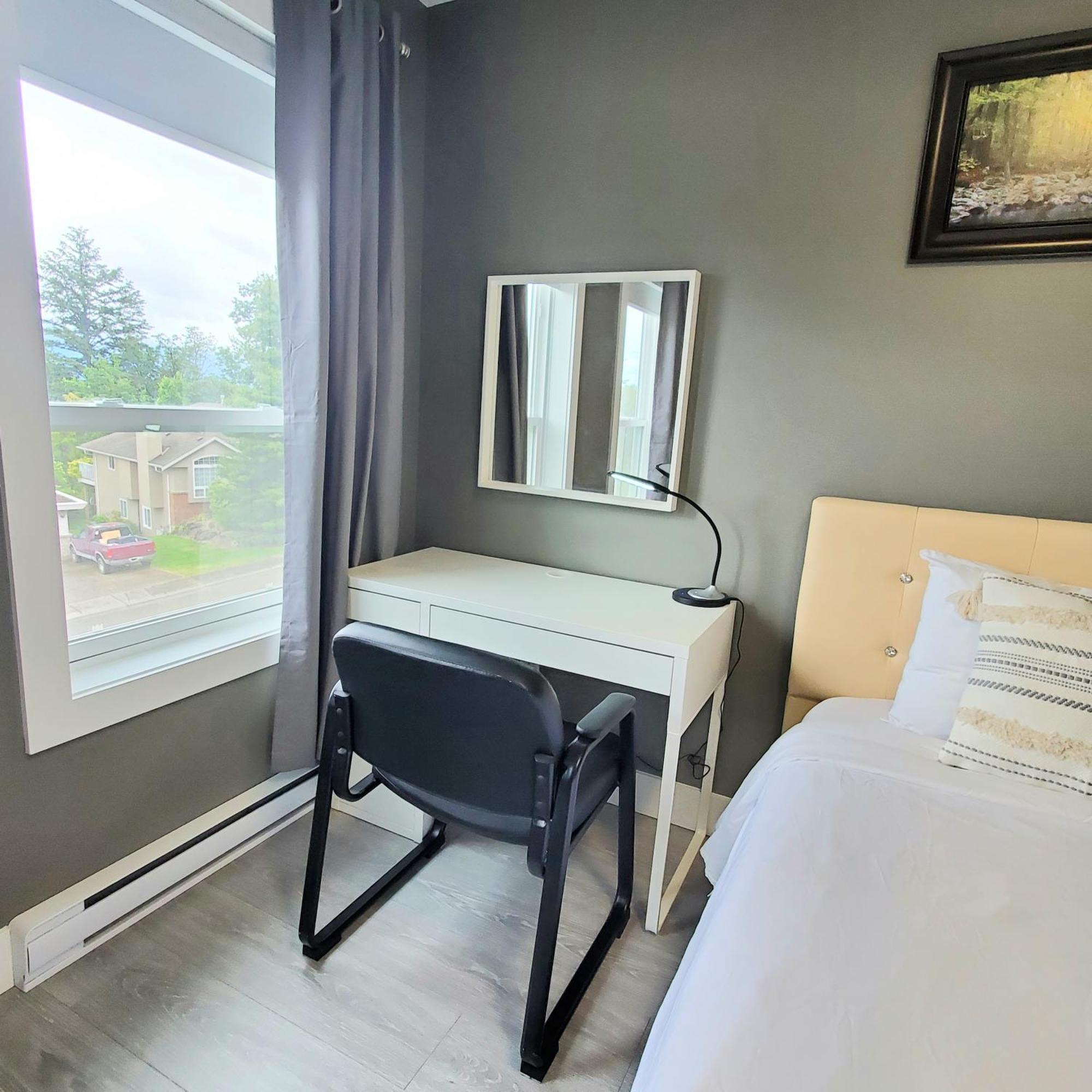 Mountain Retreat 3 Bedroom Garden House Near Heritage Park, Coliseum , Hwy 1, Fishing, Cultus Lake Чилівак Екстер'єр фото